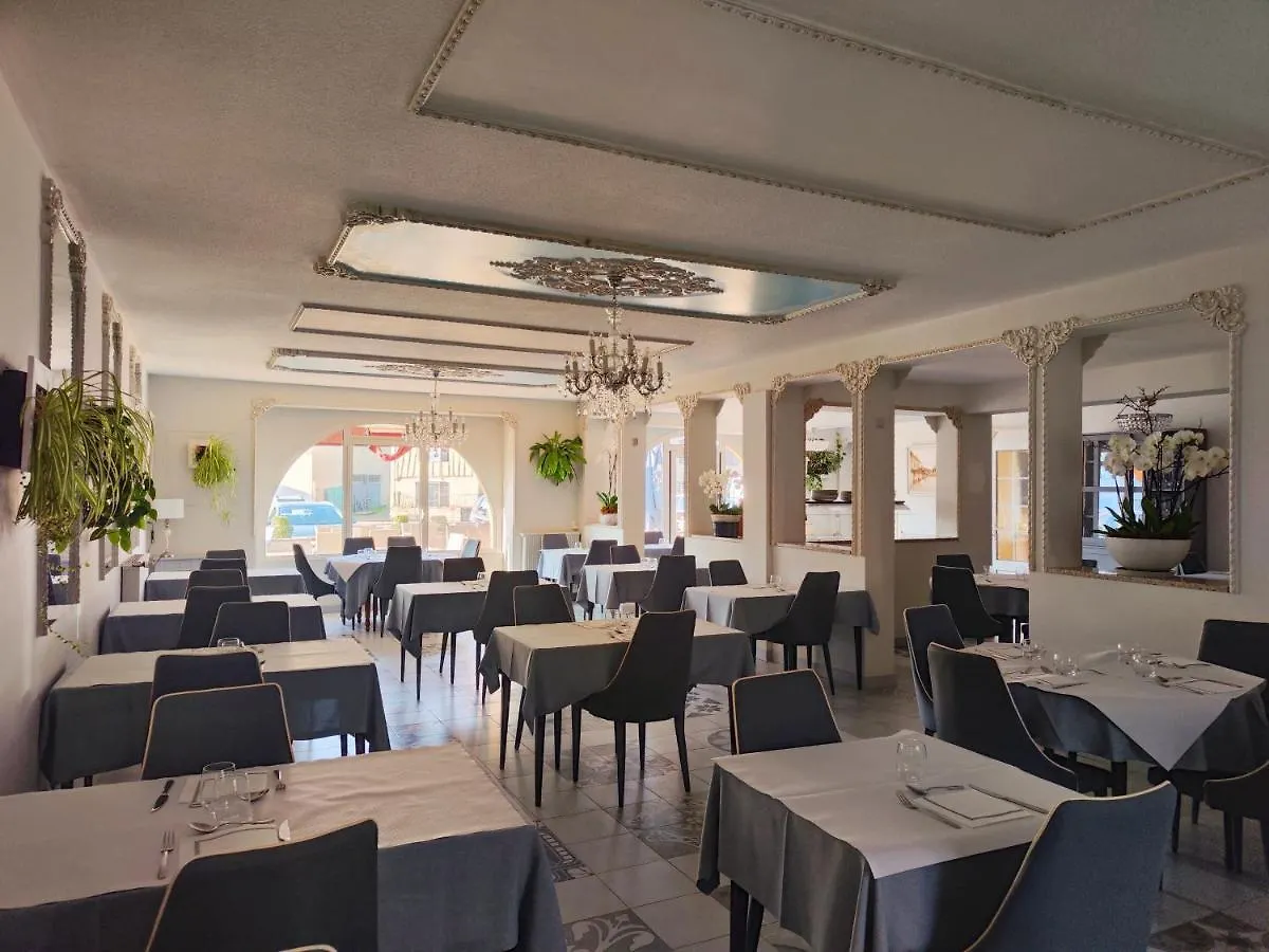 Hotel-Restaurant Le Commerce Nogaro 2*,  Francie